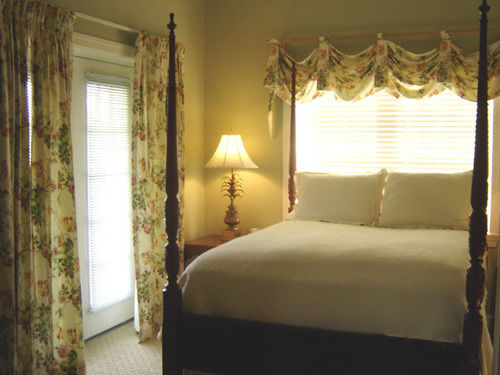 Carriage House Inn Aiken Exteriör bild