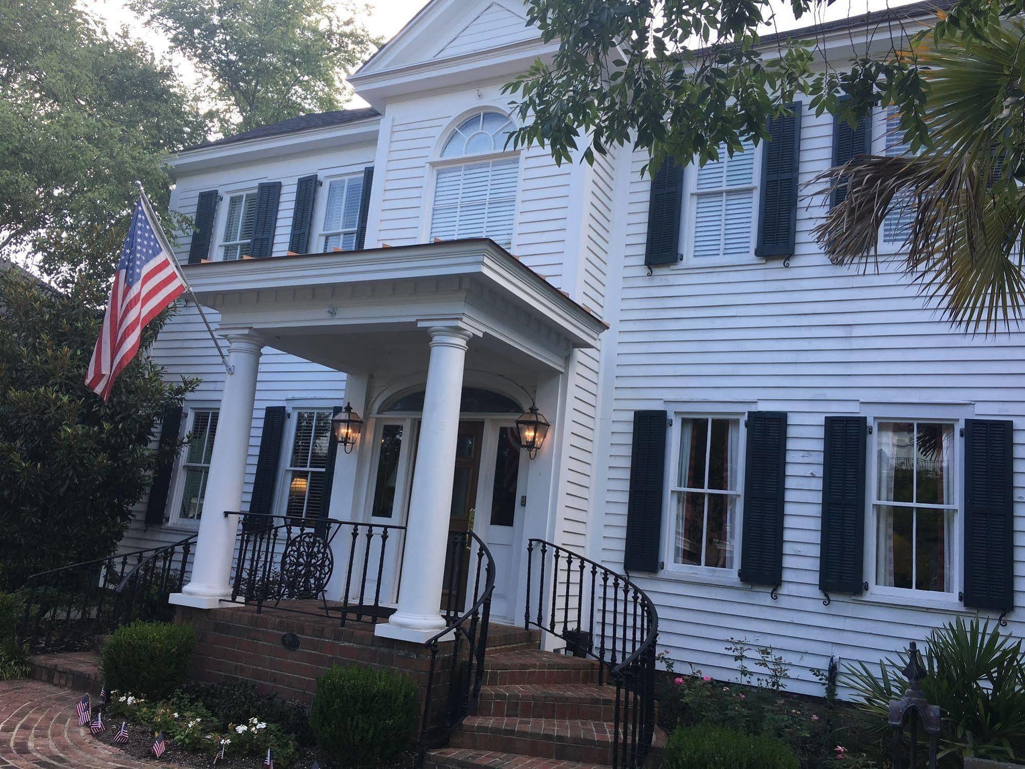 Carriage House Inn Aiken Exteriör bild